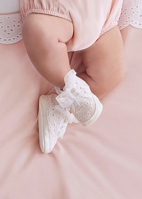 Mayoral Baby Cuddle Shoes - White